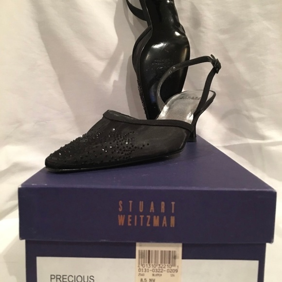 Stuart Weitzman - Picture 1 of 3